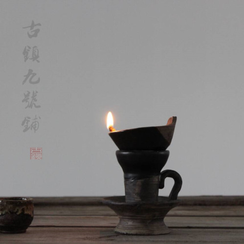 古燈一盞，歲月如禪 宋代油燈盞的禪意與匠心